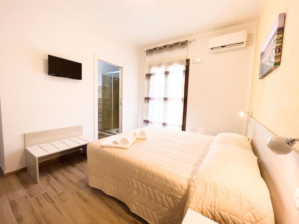B&B Babbu Meu Bosa Exterior photo